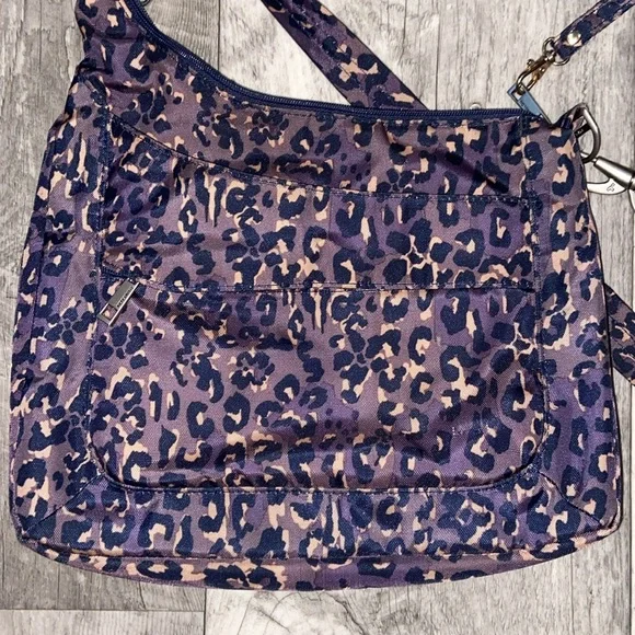TRAVELON PURPLE LEOPARD PRINT Crossbody Purse Great Size!! - Picture 2 of 7